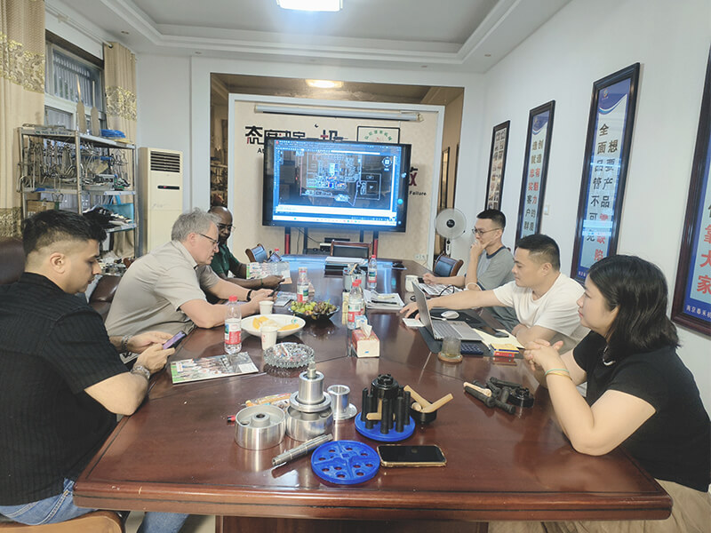 Visita a la fábrica de la línea de sacrificio de pollos hw machinery